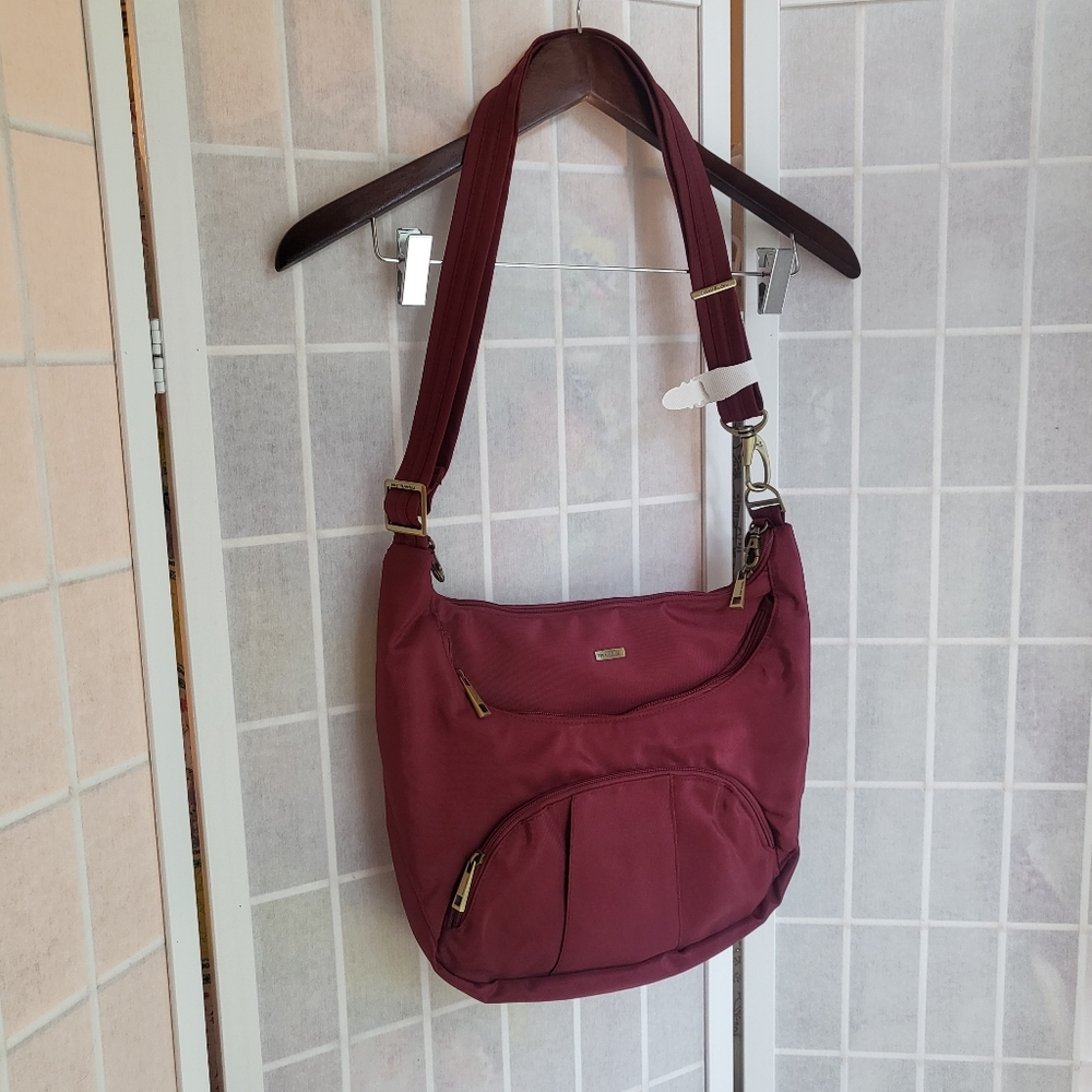Travelon Anti Theft Crossbody Travel Bag Burgundy Maroon Purse New